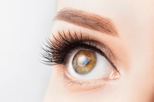 Få det bedste look til sommeren med eyelash extensions